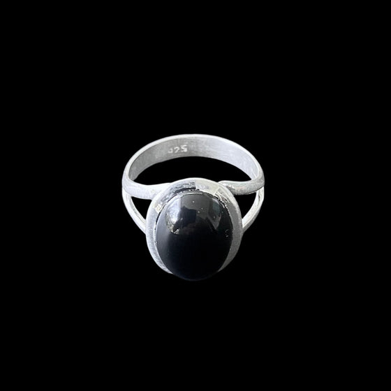 black onyx ring