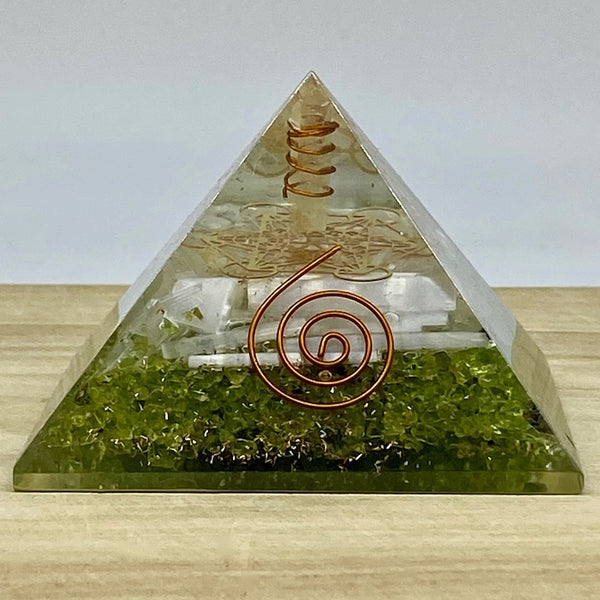 Orgonite Pyramid - Peridot and Selenite